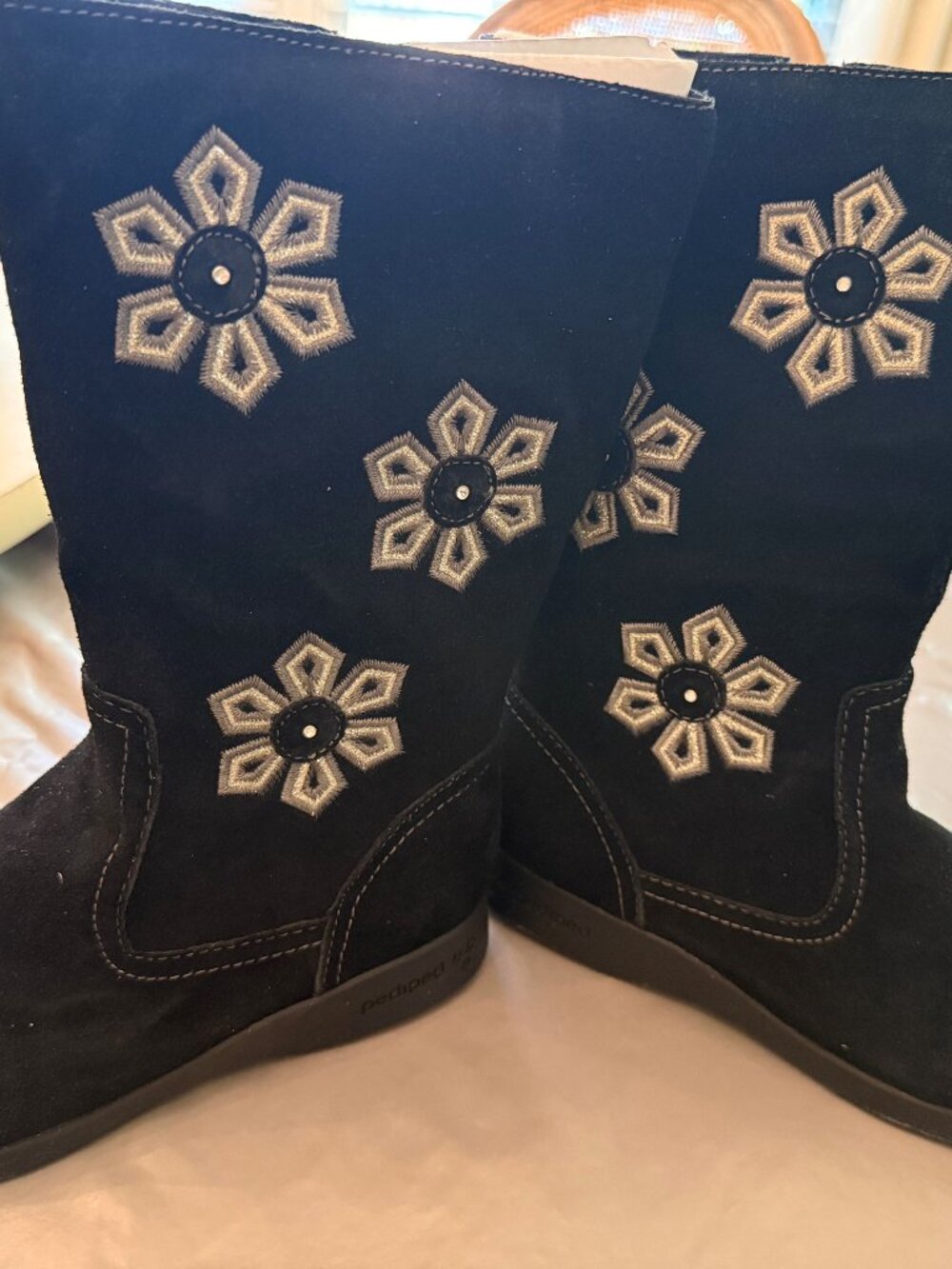 pediped Bella suede boots NWT
